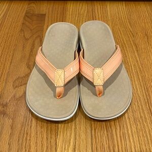 Vionic Tide Flip Flops